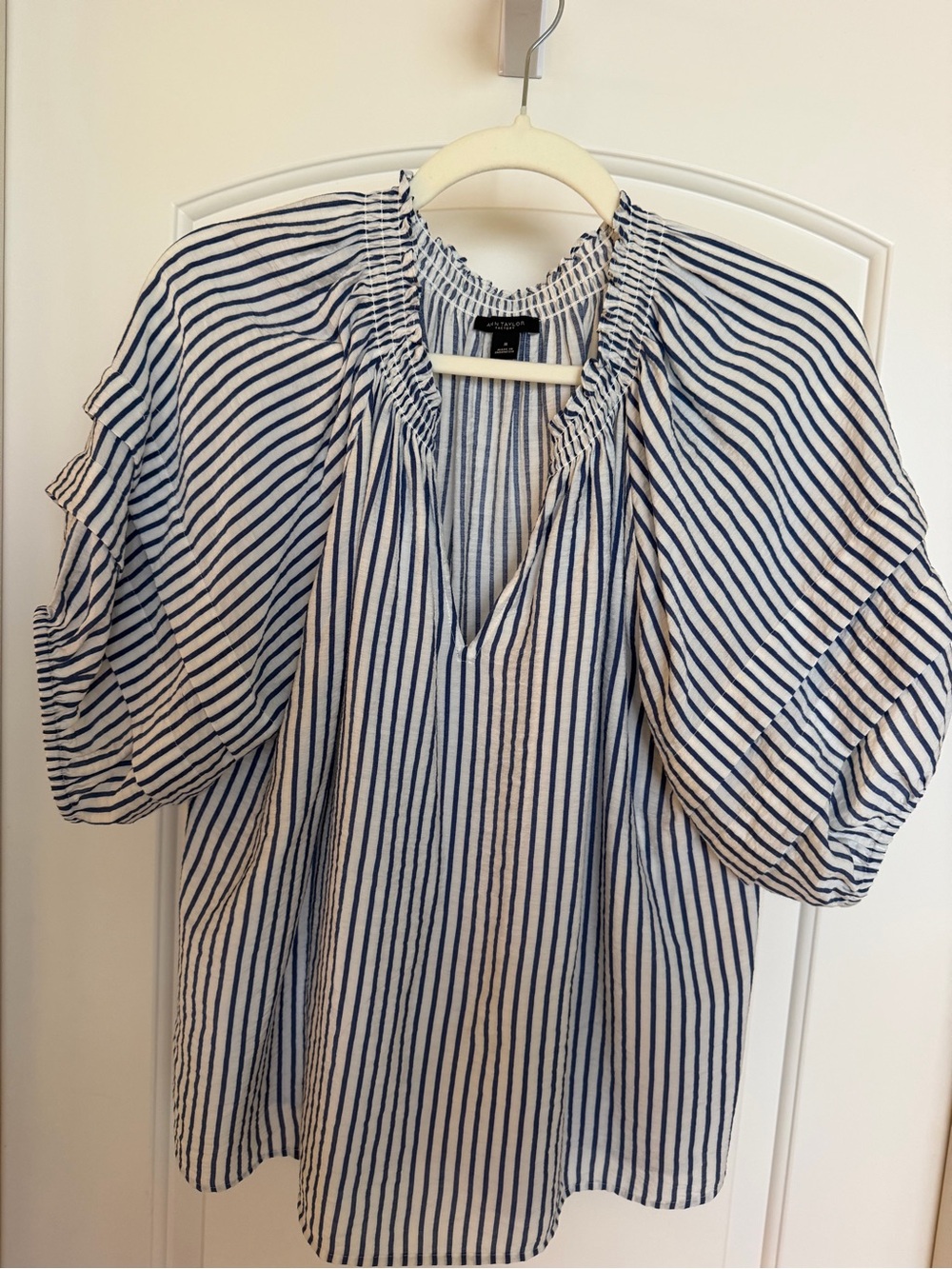 Ann Taylor stripped puffed sleeve blouse